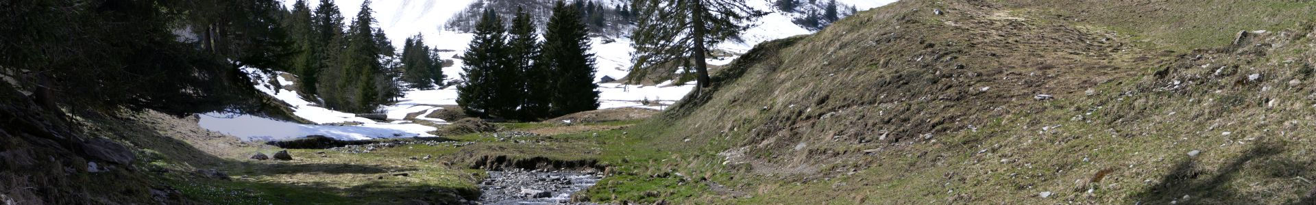 Ruisseau du Col des Aravis, France